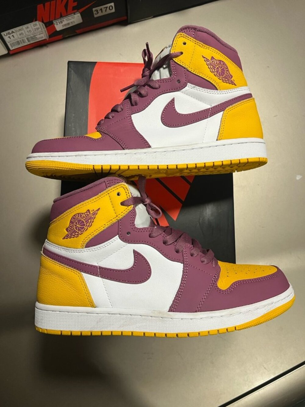 Jordan 1 Retro High OG Brotherhood 555088-706 Size 10.5 US Men Used Good Box